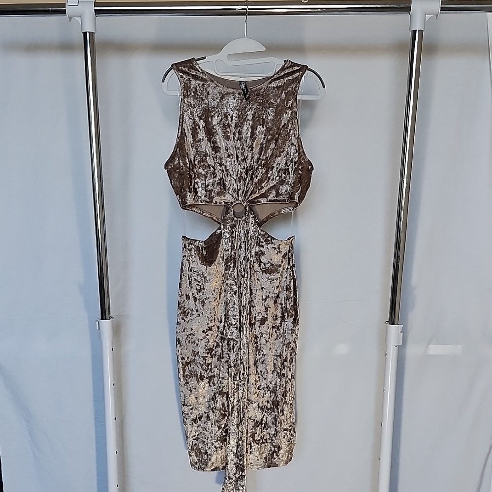Elegant Velvet Mini Dress in Brown
